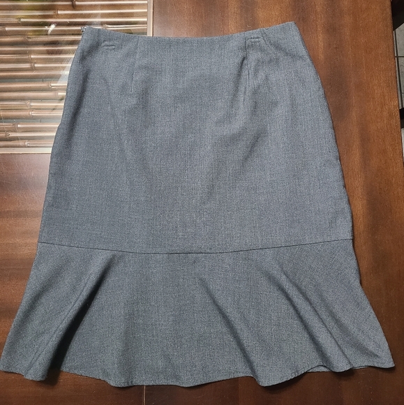 Worthington Gray Pencil Skirt-Size 10 - Picture 2 of 7